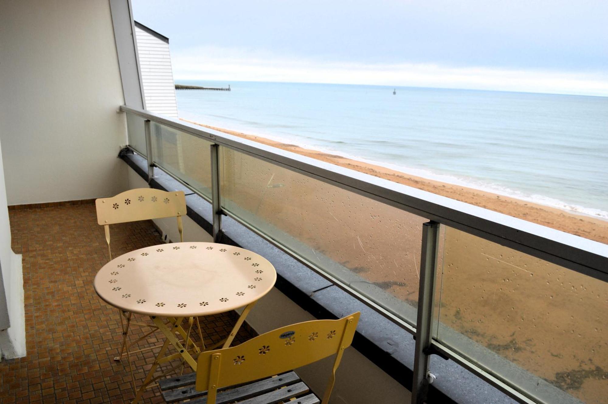 L'Esperluette - Magnifique Vue Mer Et Balcon Courseulles-sur-Mer Exteriér fotografie